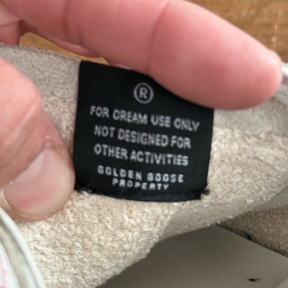 Men’s Golden Goose size 11 (44) Graffiti Art Sneakers. Like new condition - Picture 10 of 11